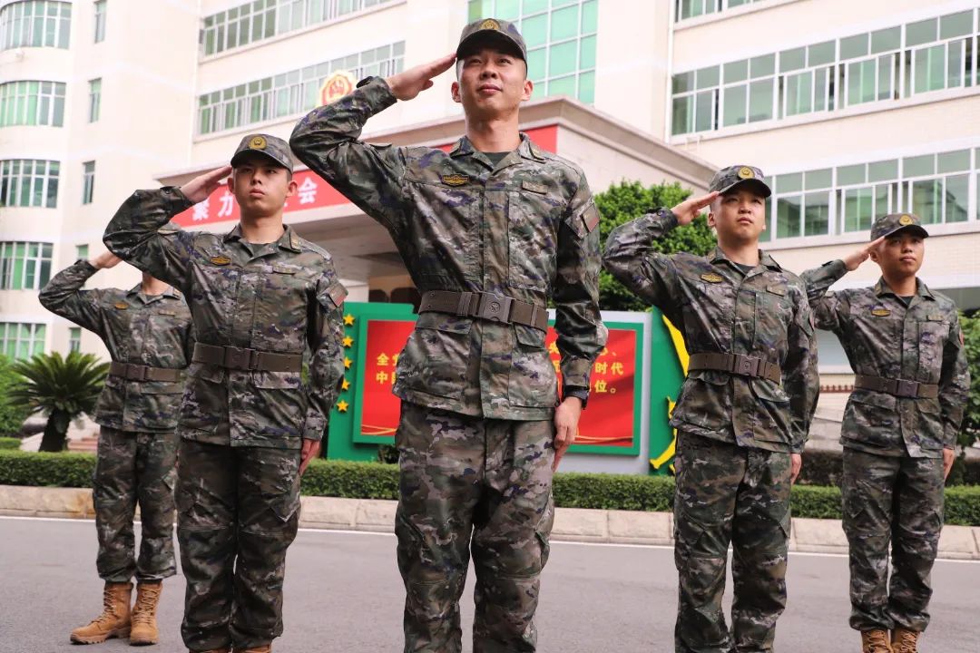 海警新设计服装_21式水墨云纹迷彩_武警泉州支队新式作训服