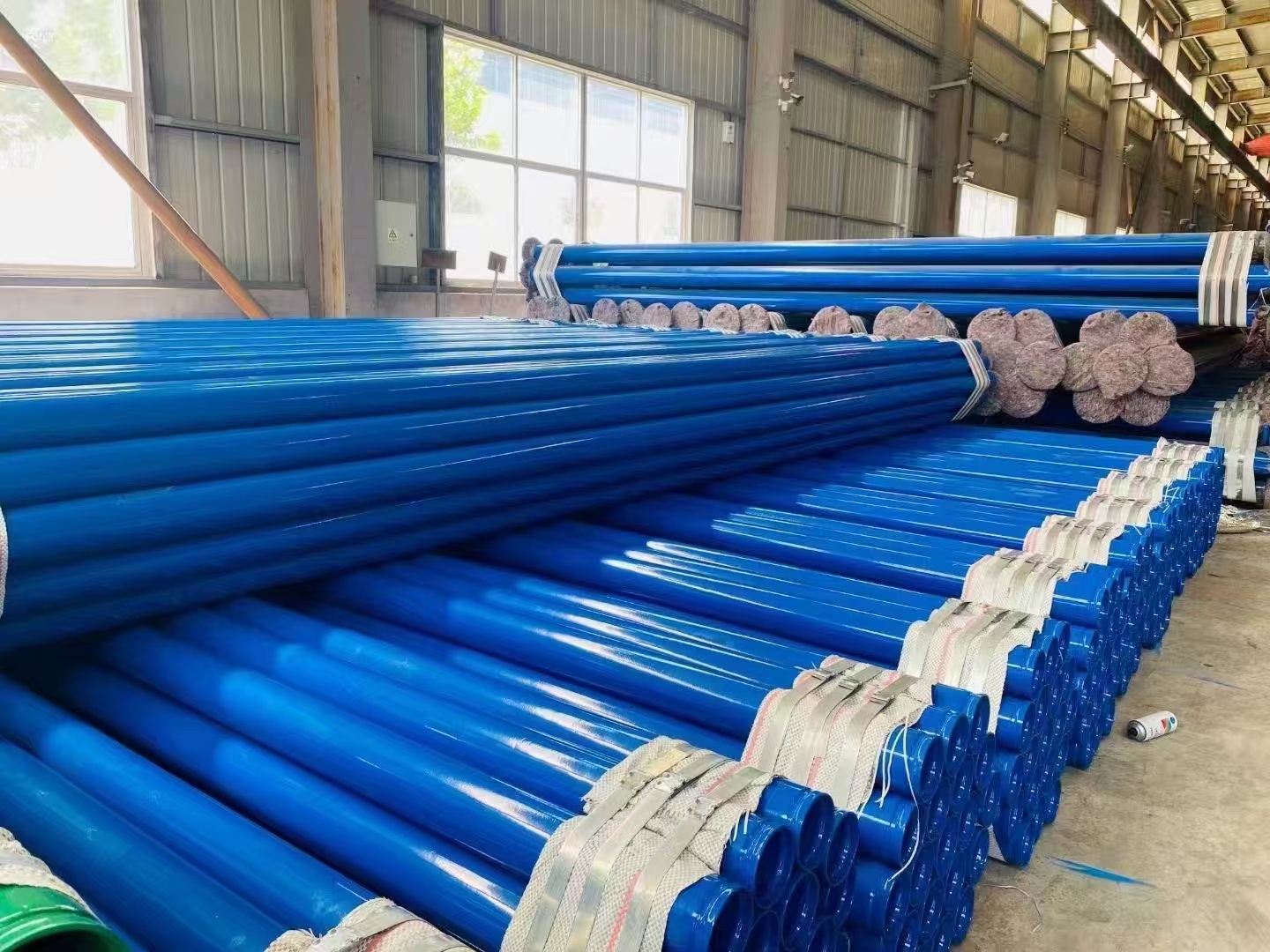 河北弯头行业数字化转型趋势_河北弯头服务商评估标准_热推制弯头制作过程图