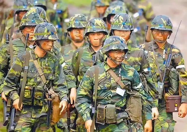 台湾每个人都服兵役吗_在台湾服兵役_台湾人服兵役要多久