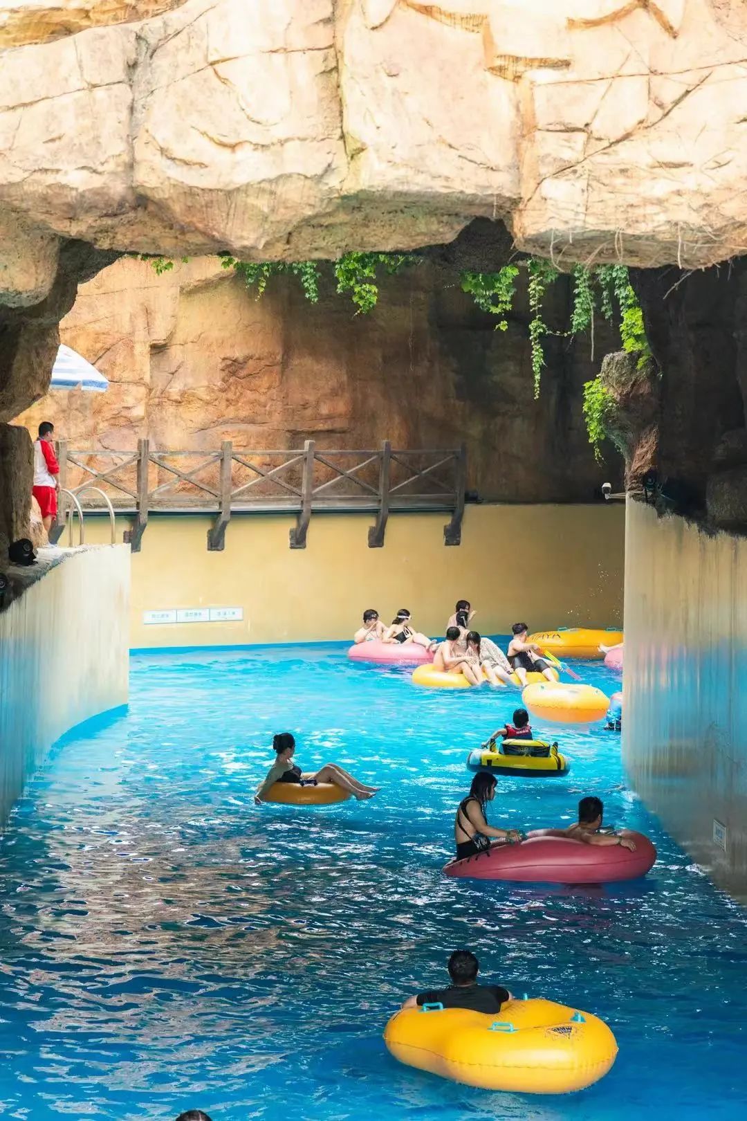泡泡大战室内项目_上海欢乐谷玛雅水公园联票_上海欢乐谷暑期活动