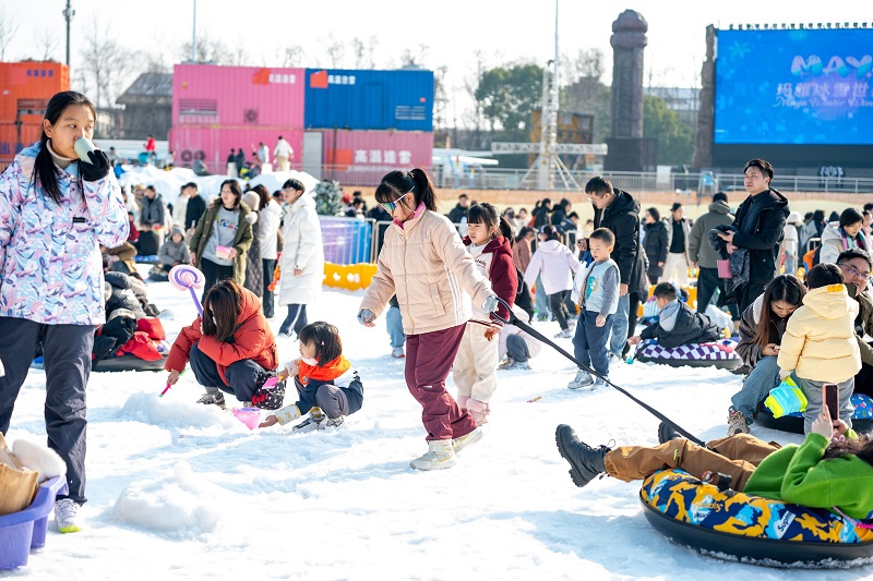 上海玛雅冰雪世界新春活动_上海欢乐谷玛雅水公园联票_欢乐谷烟花秀马年