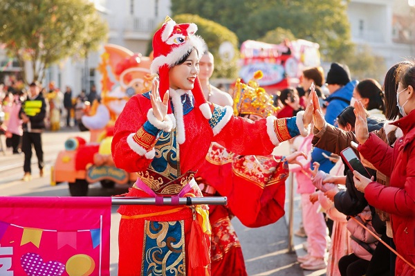 上海欢乐谷玛雅水公园联票_欢乐谷烟花秀马年_上海玛雅冰雪世界新春活动