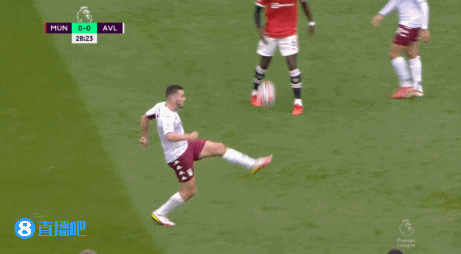 2021-22赛季英超第6轮曼联vs阿斯顿维拉比赛战报_英超-曼联3-1维拉 b费助攻双响谢什科破门_卢克-肖伤退德赫亚失误