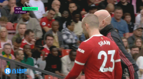 卢克-肖伤退德赫亚失误_2021-22赛季英超第6轮曼联vs阿斯顿维拉比赛战报_英超-曼联3-1维拉 b费助攻双响谢什科破门