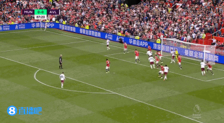 卢克-肖伤退德赫亚失误_2021-22赛季英超第6轮曼联vs阿斯顿维拉比赛战报_英超-曼联3-1维拉 b费助攻双响谢什科破门