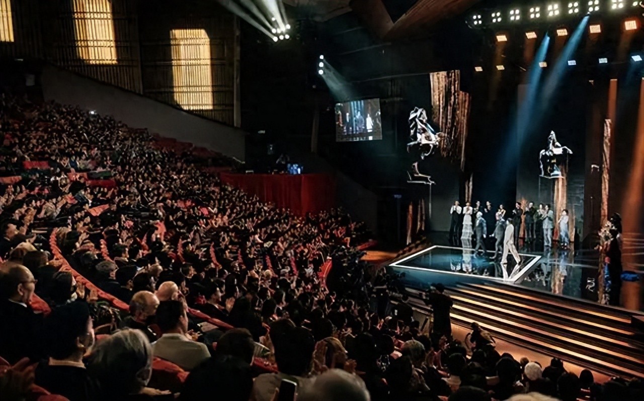 林青霞婚姻幸福_金马奖林志玲状态_48金马奖颁奖