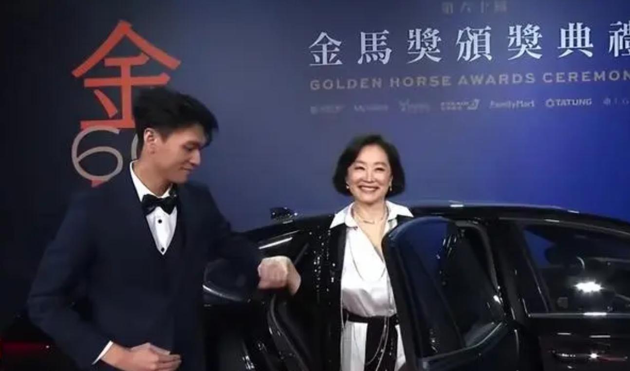 林青霞婚姻幸福_金马奖林志玲状态_48金马奖颁奖
