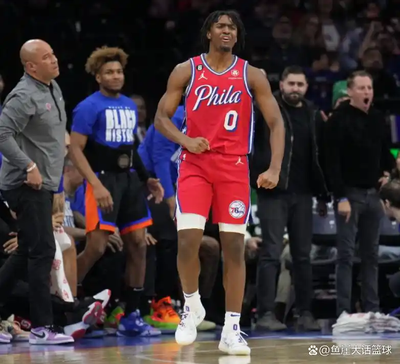 恩比德50分布伦森39+13 76人力克尼克斯1-2_76人尼克斯比赛战报_76人vs尼克斯比赛分析