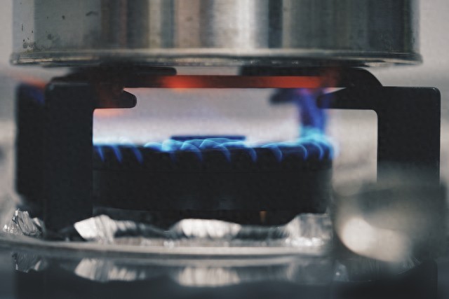 电水壶燃气灶成本对比_烧水电费燃气费_1公斤液化天然气热值