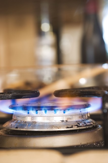 1公斤液化天然气热值_电水壶燃气灶成本对比_烧水电费燃气费