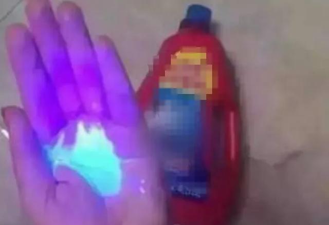 香精危害与内分泌影响_洗衣液成分表分析_洗衣液味道闻着有毒吗