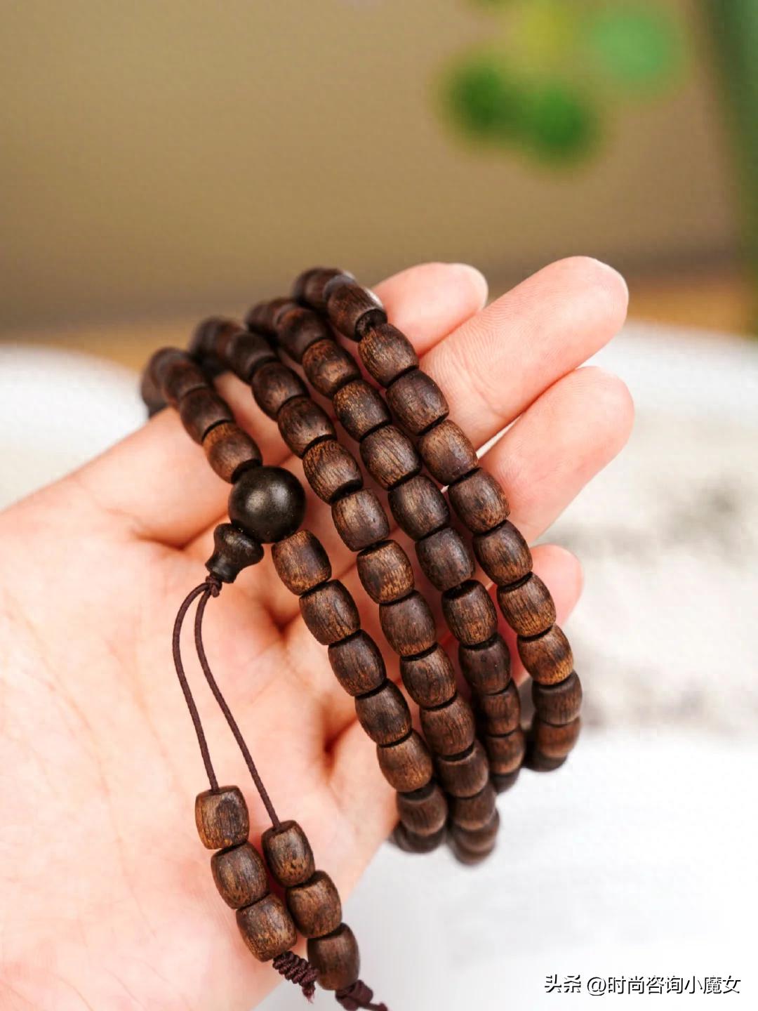 文玩手串搭配攻略_男士佛珠手链戴哪只手_中年男士文玩手串挑选技巧