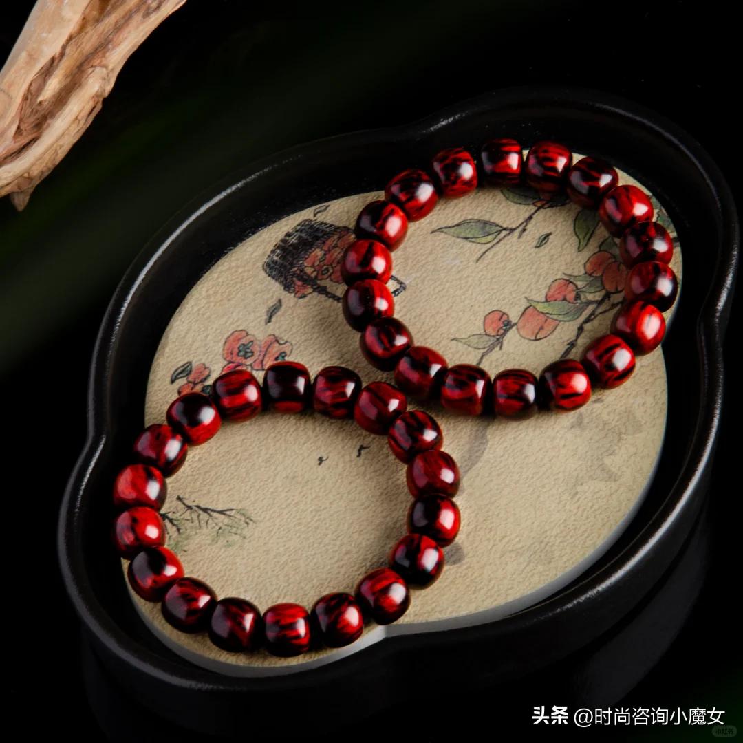 男士佛珠手链戴哪只手_中年男士文玩手串挑选技巧_文玩手串搭配攻略