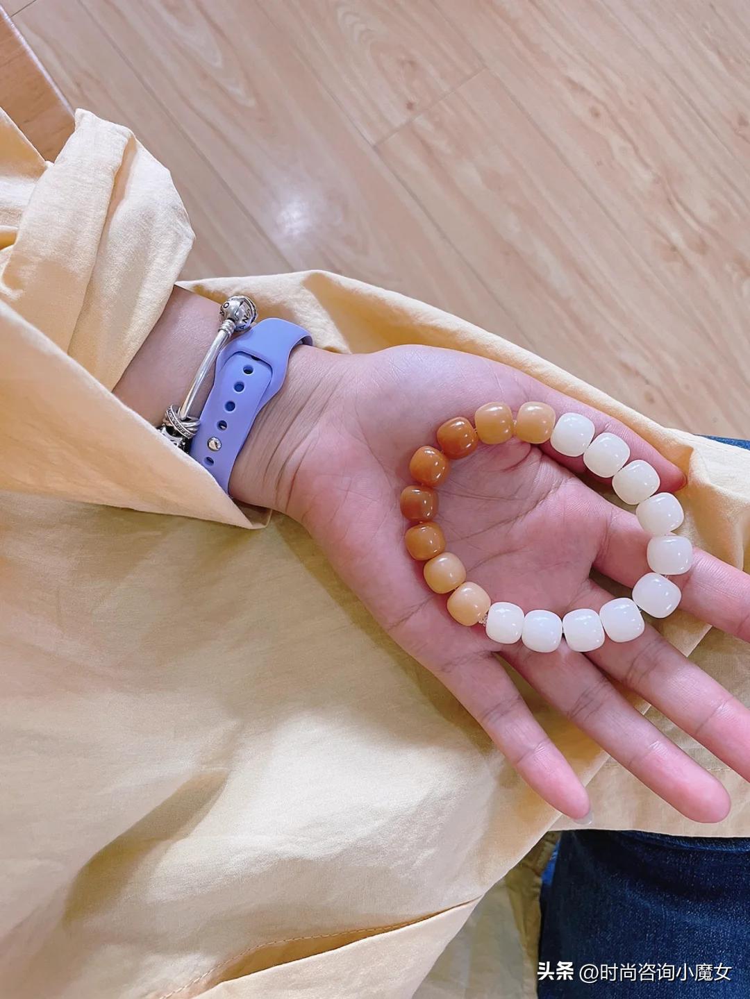 男士佛珠手链戴哪只手_文玩手串搭配攻略_中年男士文玩手串挑选技巧