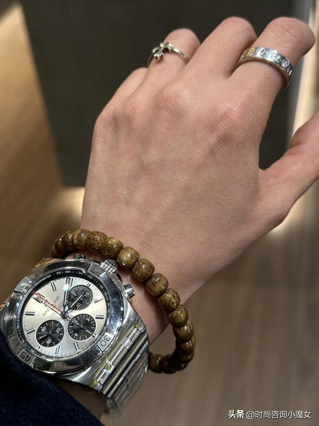 男士佛珠手链戴哪只手_文玩手串搭配攻略_中年男士文玩手串挑选技巧