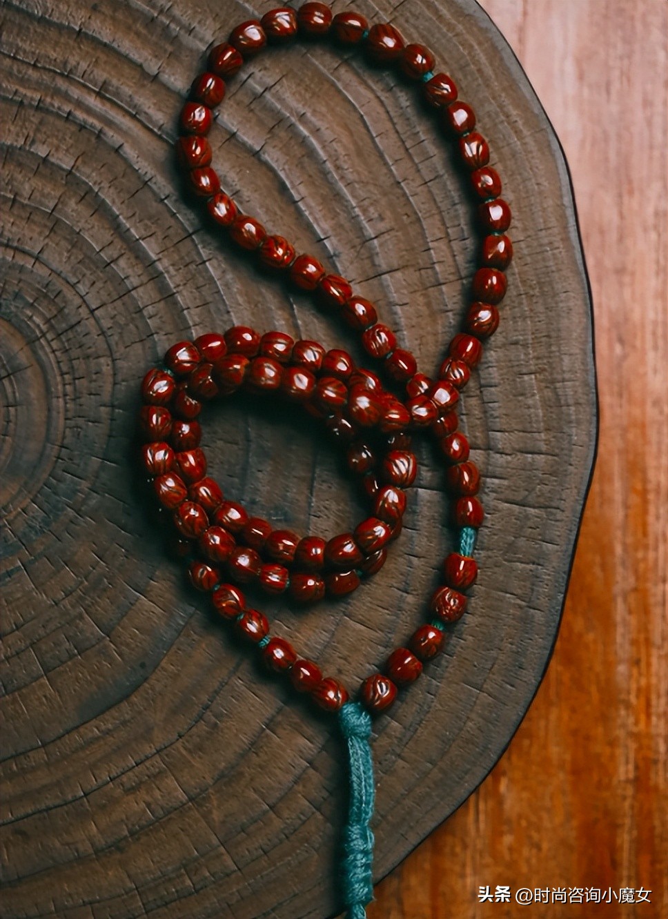 文玩手串搭配攻略_中年男士文玩手串挑选技巧_男士佛珠手链戴哪只手