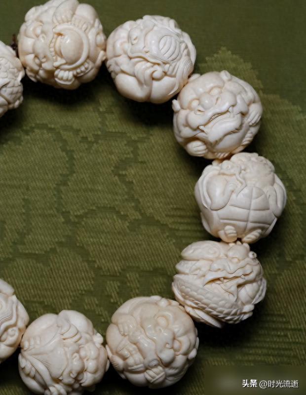 男士佛珠手链戴哪只手_老山檀香木手串推荐_50岁男性手串选择