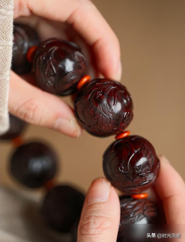 老山檀香木手串推荐_50岁男性手串选择_男士佛珠手链戴哪只手