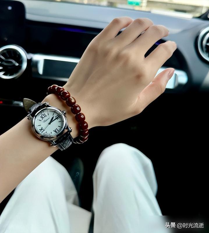 男士佛珠手链戴哪只手_老山檀香木手串推荐_50岁男性手串选择