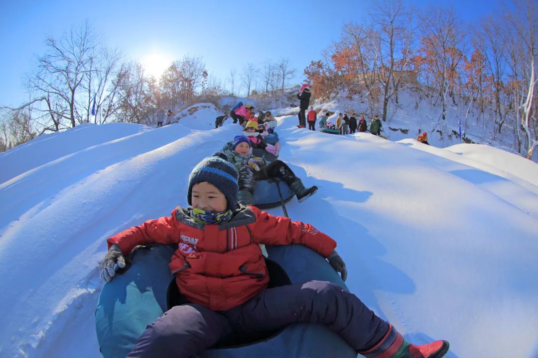 辽宁滑雪场攻略_鞍山千山温泉滑雪住宿_沈阳滑雪场推荐