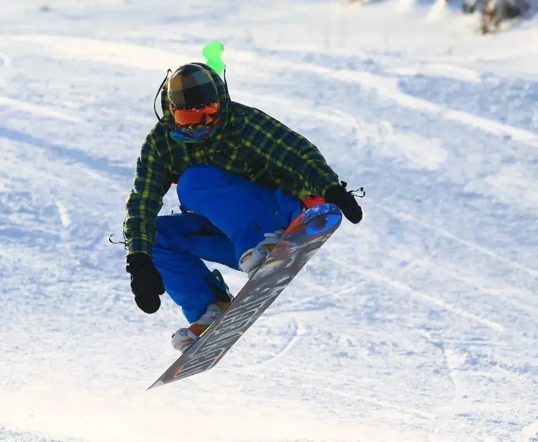 辽宁滑雪场攻略_沈阳滑雪场推荐_鞍山千山温泉滑雪住宿