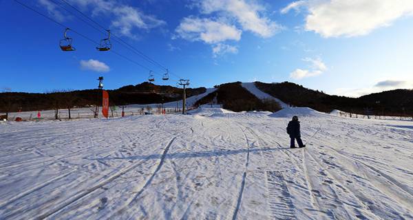 鞍山千山温泉滑雪住宿_辽宁滑雪场攻略_沈阳滑雪场推荐