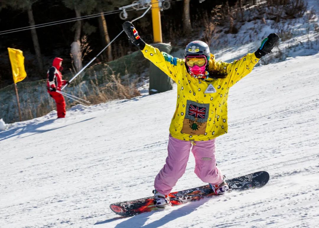 鞍山千山温泉滑雪住宿_辽宁滑雪场攻略_沈阳滑雪场推荐