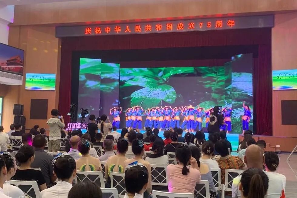 慈溪农村文化礼堂特色创新项目_宁波农村文化礼堂_龙山镇东门外村文化礼堂红色教育