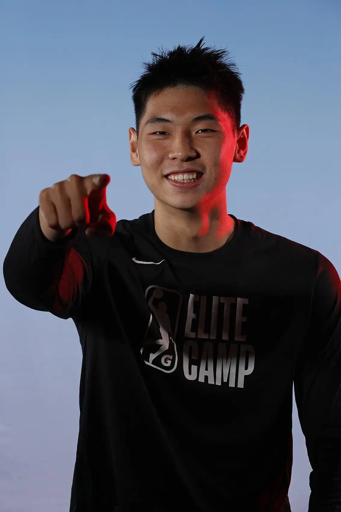 崔永熙签约篮网 双向合同 中国前锋登陆NBA_崔永熙社媒发文：为了中国篮球 我们一起努力