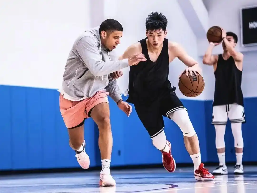 崔永熙社媒发文：为了中国篮球 我们一起努力_崔永熙签约篮网 双向合同 中国前锋登陆NBA