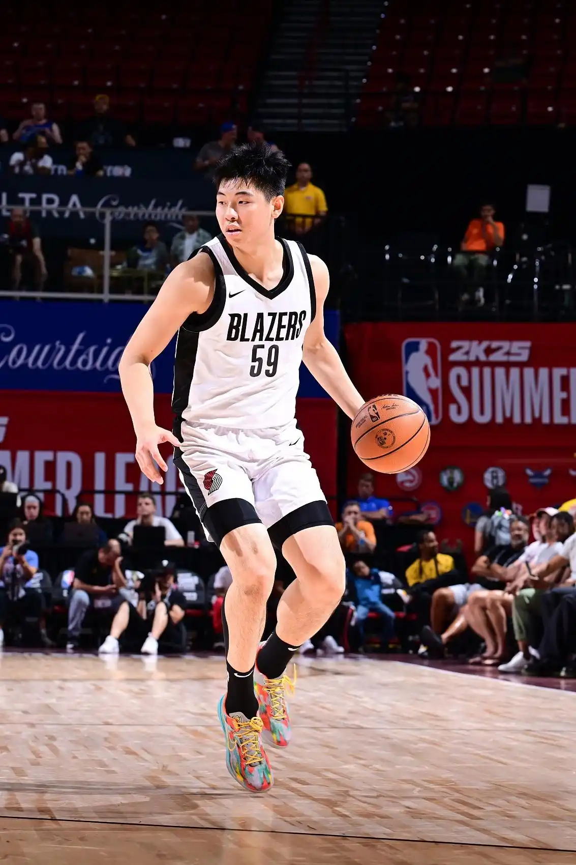 崔永熙社媒发文：为了中国篮球 我们一起努力_崔永熙签约篮网 双向合同 中国前锋登陆NBA