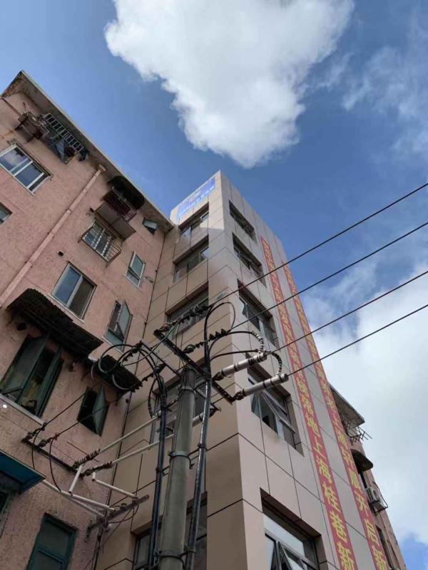 老公房加装电梯光伏发电案例_上海首台太阳能光伏发电加装电梯_太阳能光伏发电现状