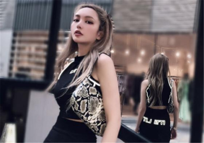 周扬青by far品牌挚友_圣罗兰官网包包图片_周扬青爱马仕联名