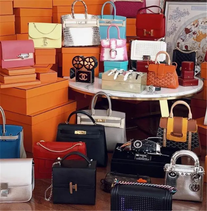 周扬青by far品牌挚友_周扬青爱马仕联名_圣罗兰官网包包图片