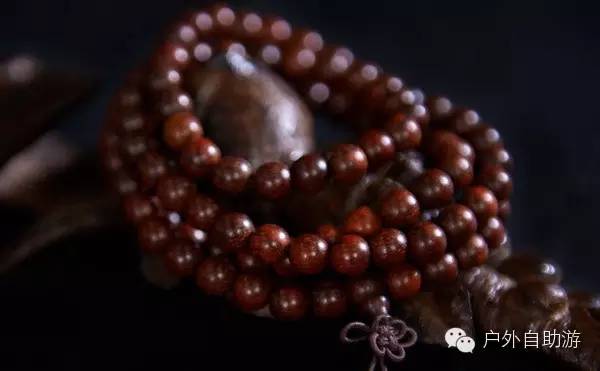 27颗佛珠穿法的含义_佛教念珠108粒含义_佛教念珠粒数含义解析