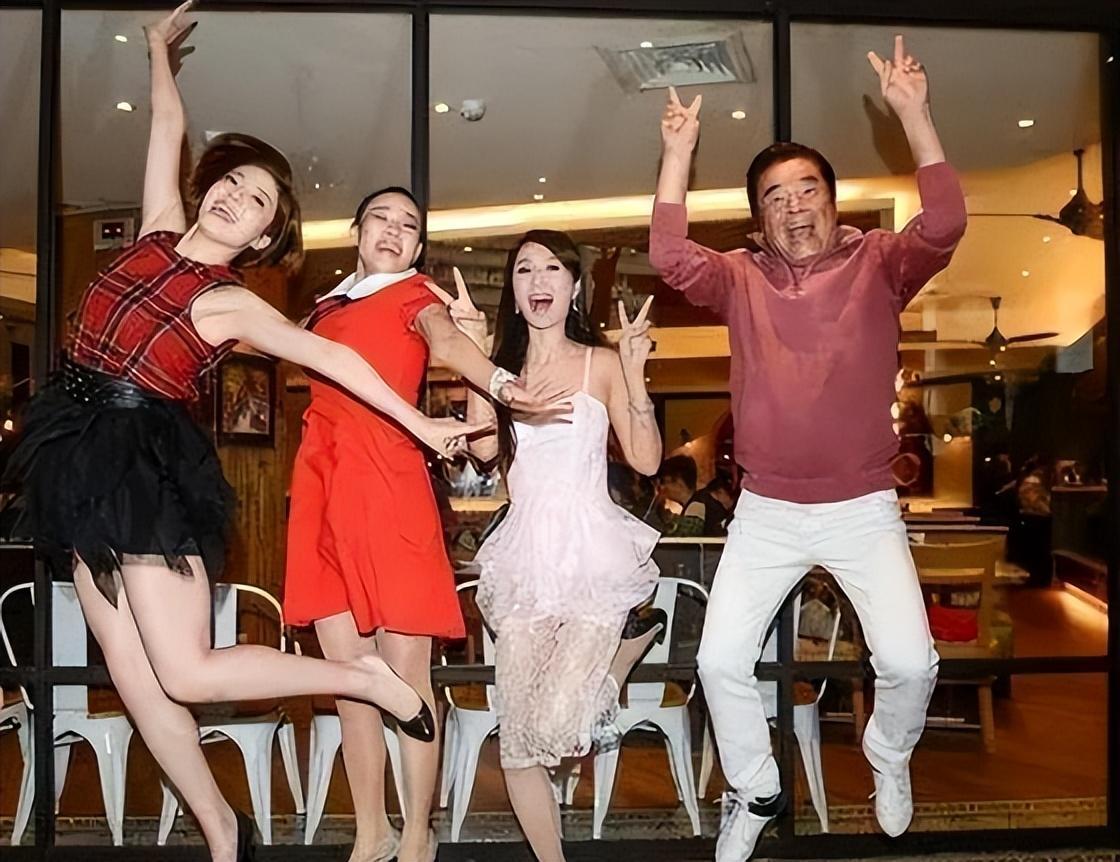 雷洪七旬娶小20岁娇妻_雷洪六个老婆_雷洪六个老婆