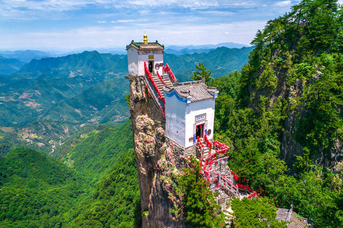 塔云山道教名山_镇安塔云山住宿_塔云山金顶观景