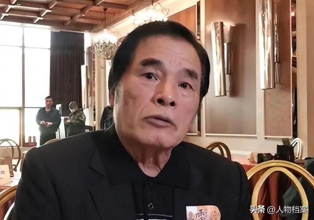 台湾男星雷洪六妻同住_雷洪六个老婆_雷洪现实版韦小宝