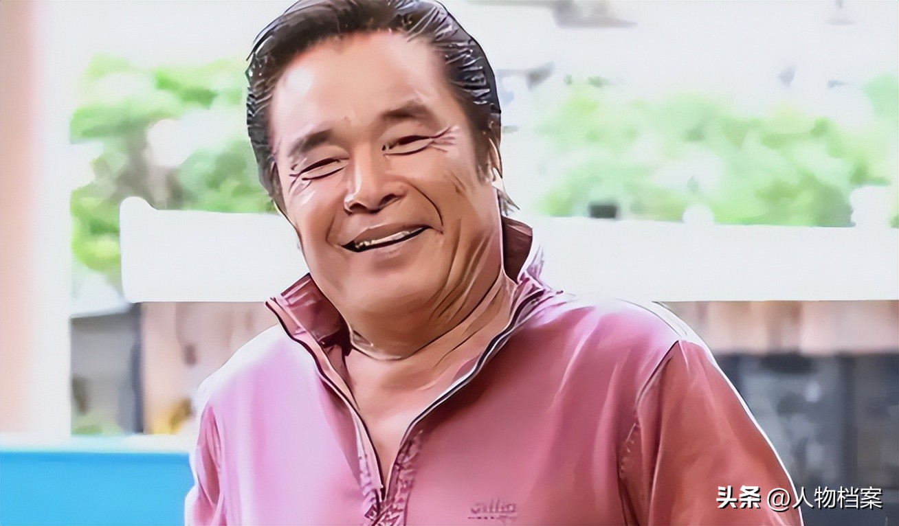 雷洪现实版韦小宝_雷洪六个老婆_台湾男星雷洪六妻同住