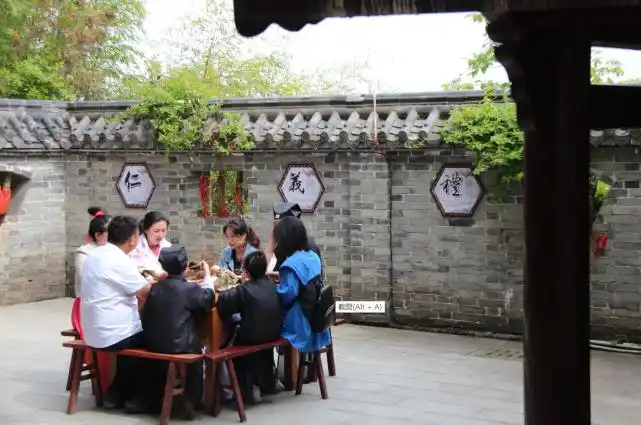 寻梦大秦岭粽情塔云山_镇安塔云山住宿_端午秦岭康养会客厅