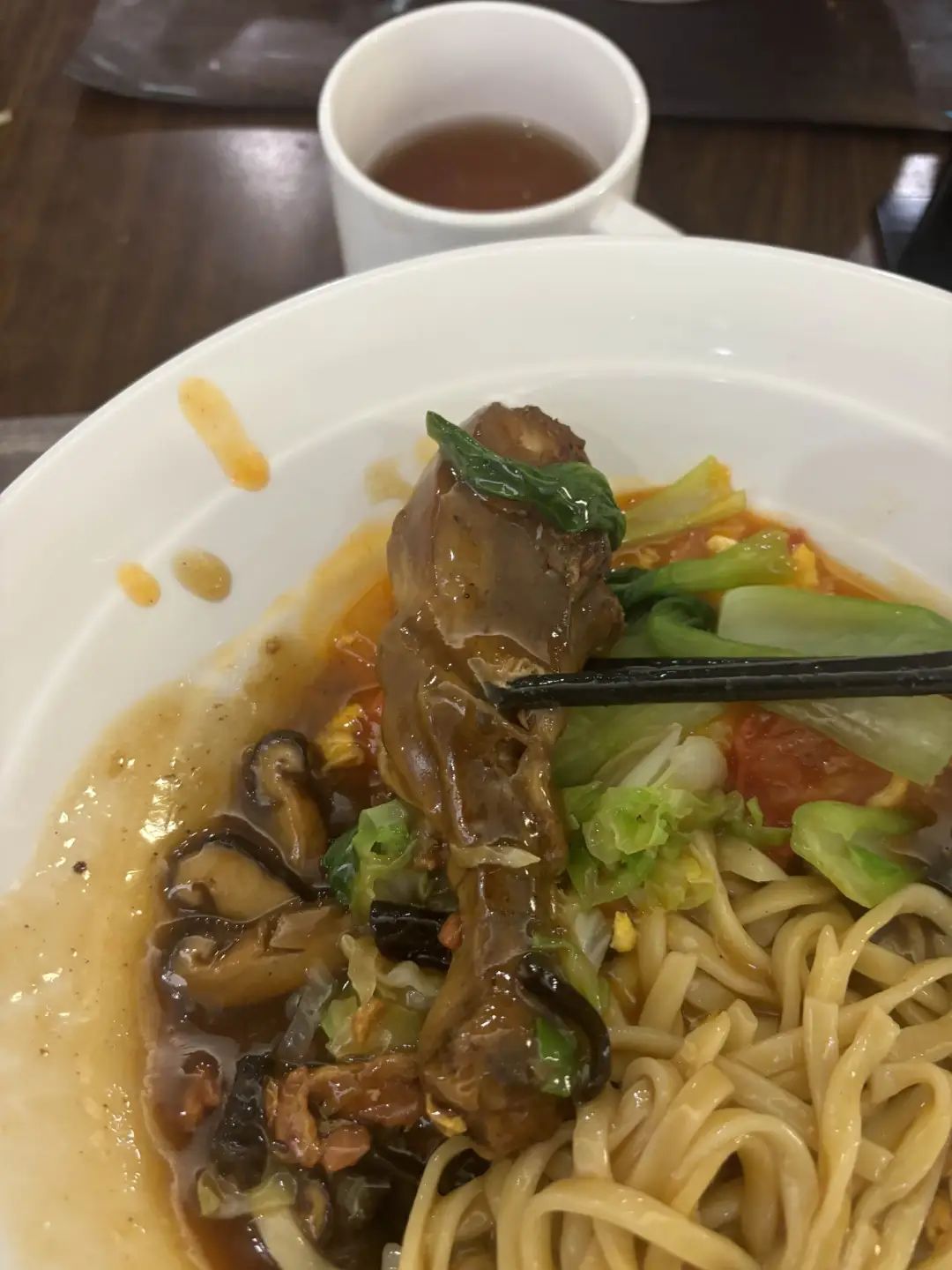 打工人隐藏福利_国宾大酒店自助餐_酒店简易自助