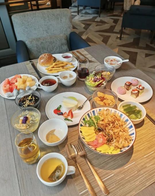 酒店简易自助_国宾大酒店自助餐_打工人隐藏福利