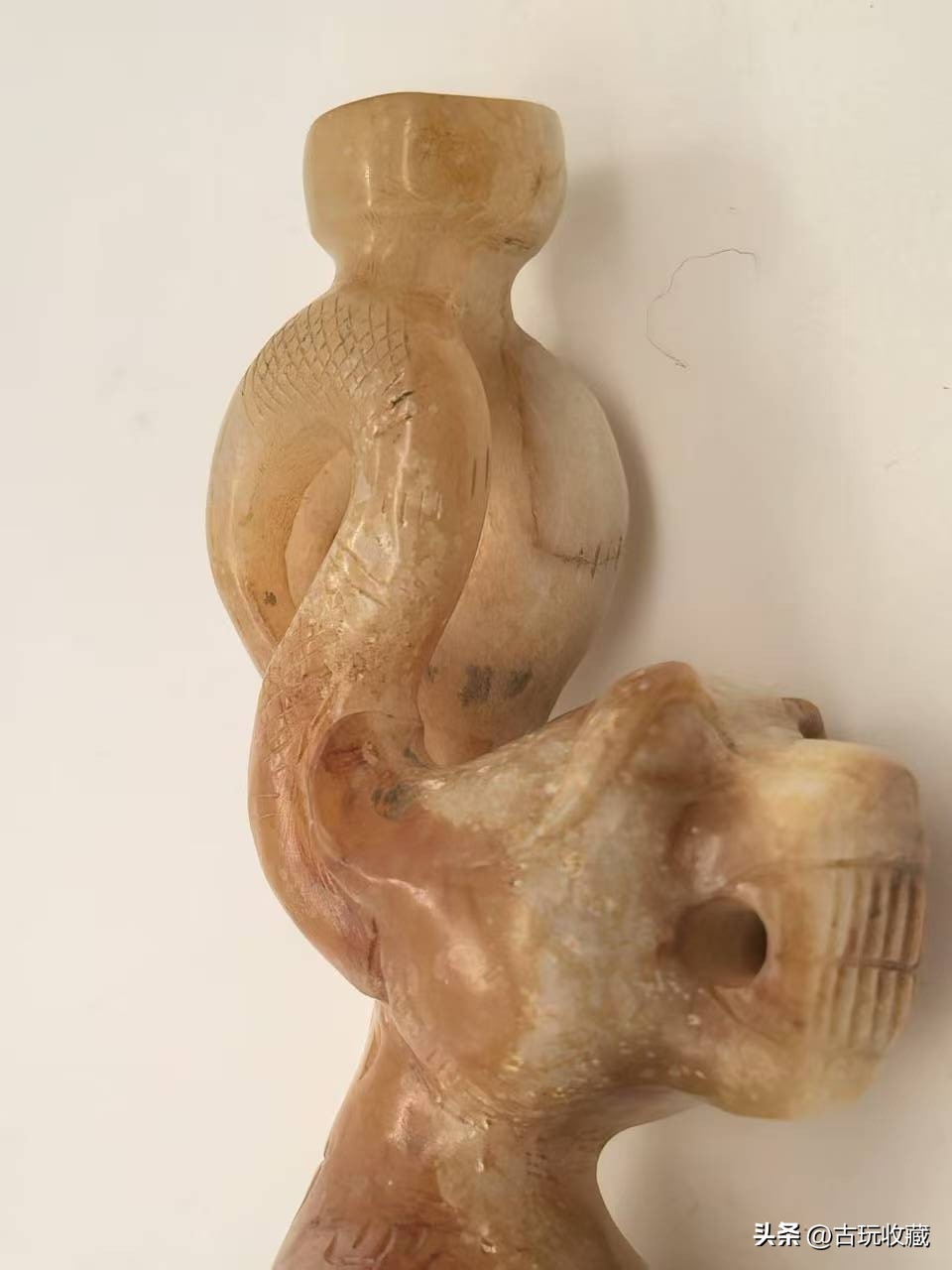 古代玉枕头图片及价格_汉代龙首玉贵人品鉴_泰古斋收藏玉器鉴定