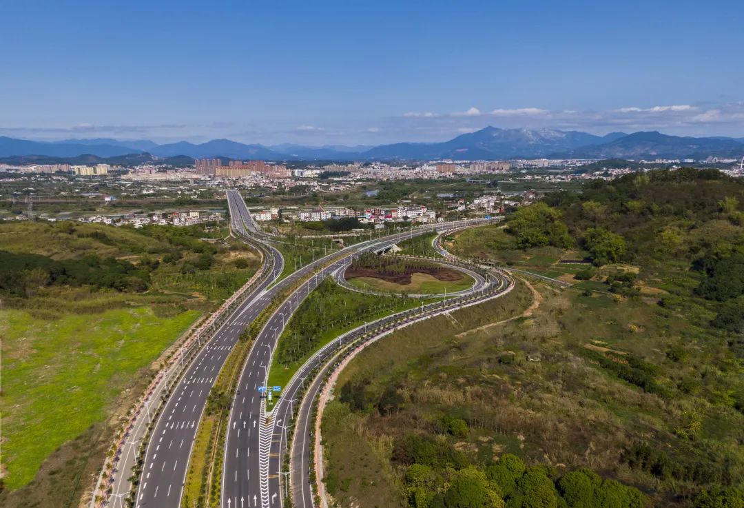 长泰撤县设区城市发展_长泰一中校徽_长泰城市更新行动