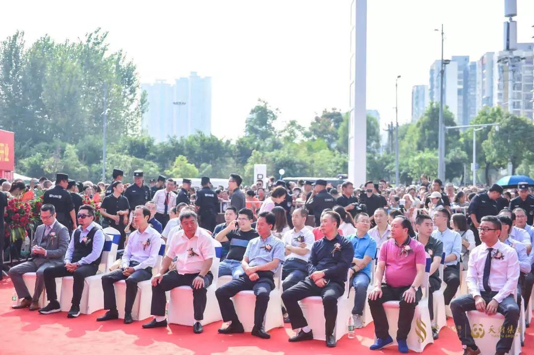 重庆协信星光天地_协信商业管理面积近300万方_协信商业轻资产战略案例