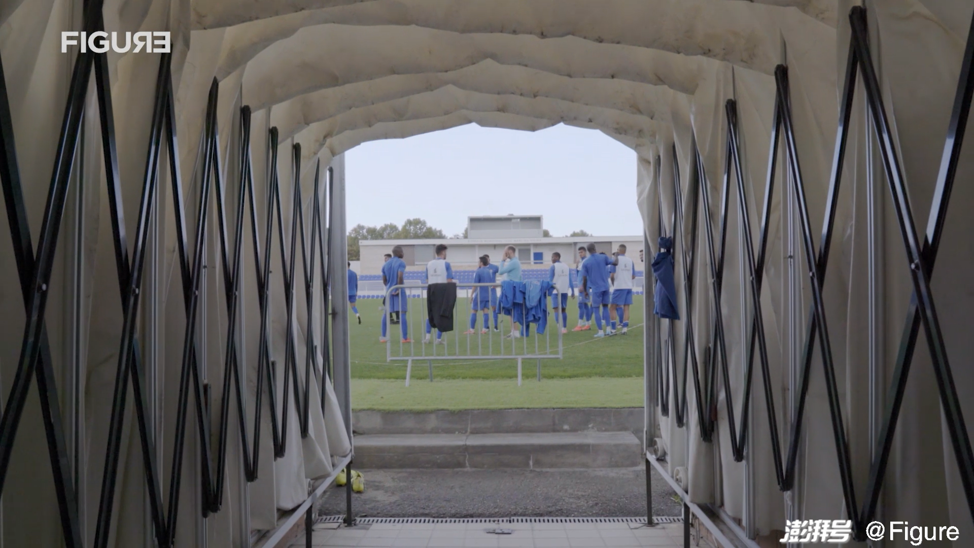 留洋球员困境与成长_于海建言新生代：留洋踢球要趁早 切莫想一步登天_中国留洋球员五大联赛之外