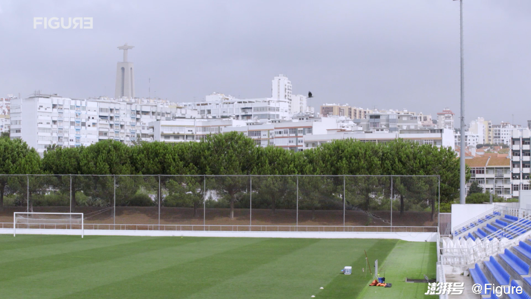 中国留洋球员五大联赛之外_留洋球员困境与成长_于海建言新生代：留洋踢球要趁早 切莫想一步登天