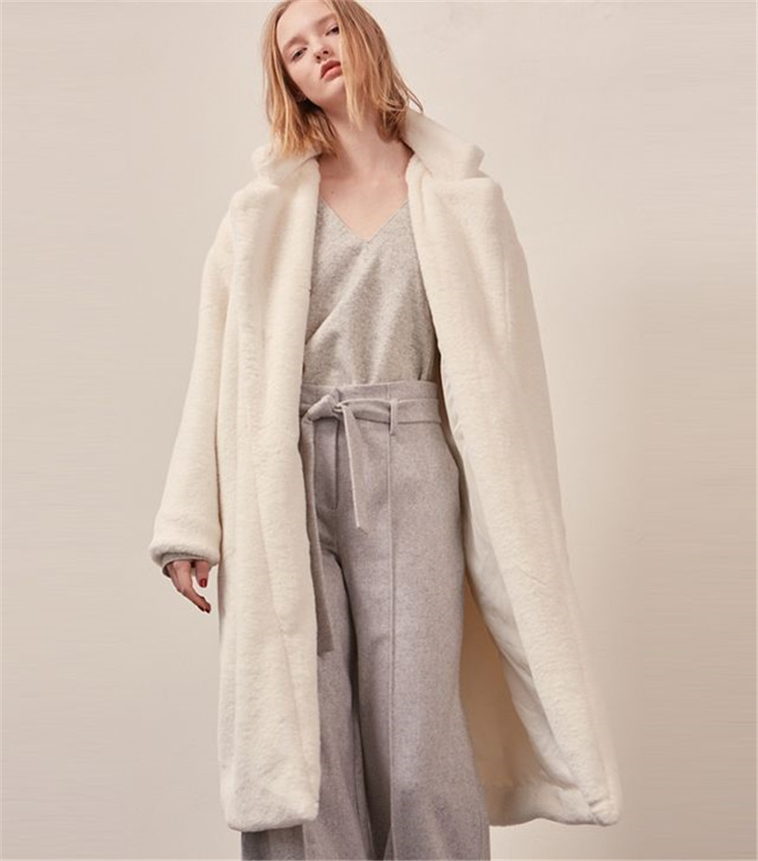 高性价比品牌大衣推荐_秋冬时尚大衣_类似蓝语的大码女装店