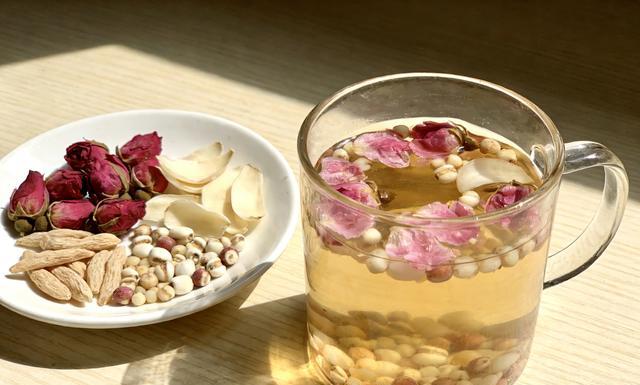 春天办公室美容饮_玫瑰红枣枸杞气血汤_玫瑰黑糖什么时候喝好