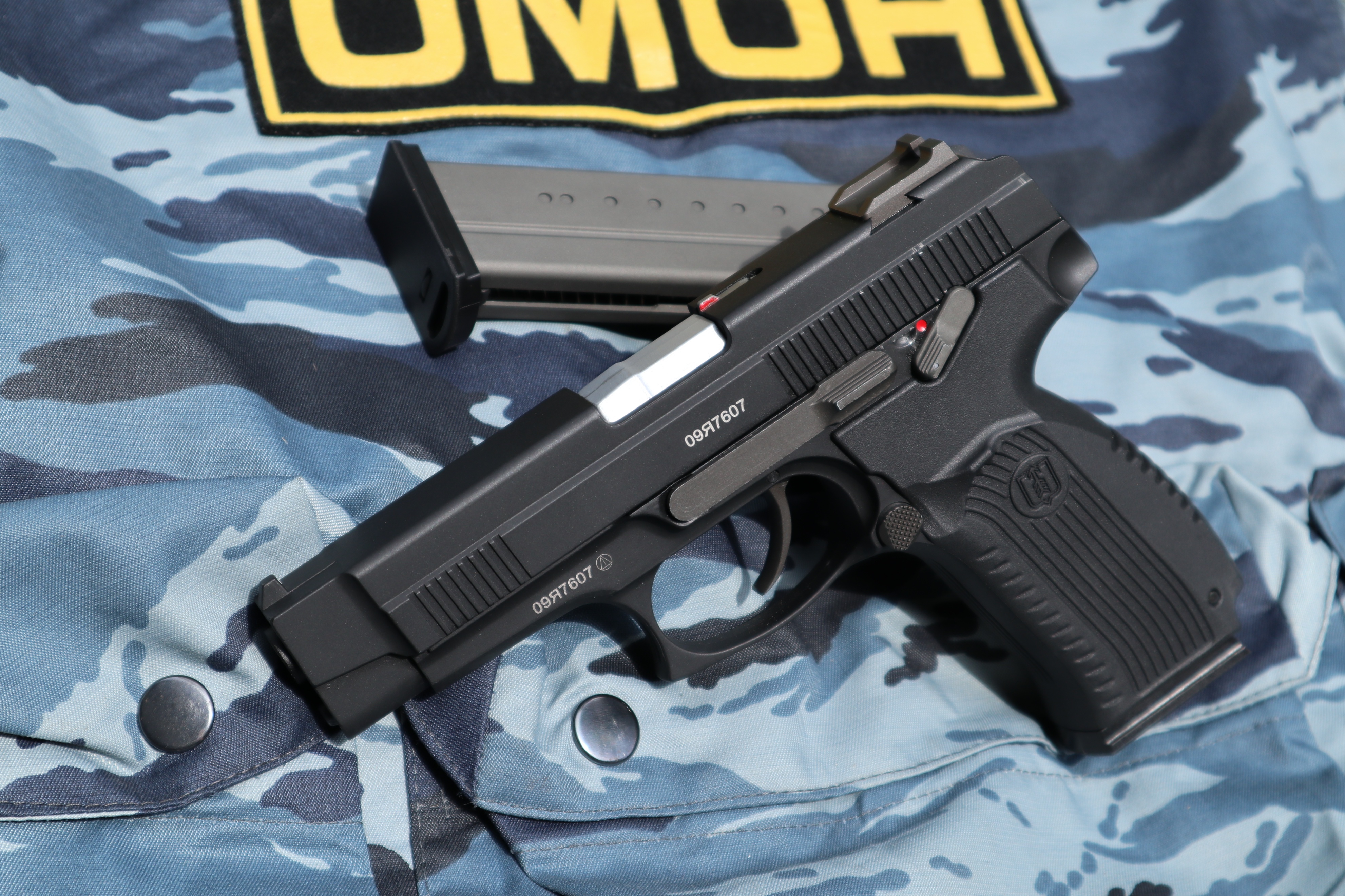 谢尔久科夫手枪_俄罗斯制式手枪GSh-18_乌鸦项目GSh-18手枪